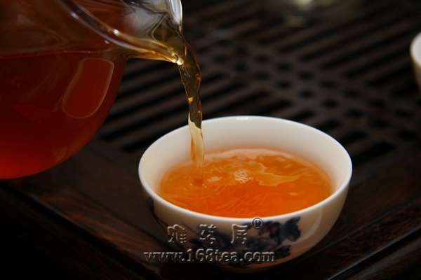 2010年乐鱼体育全站app官网入口网址官方居大暑次日晚煎茶