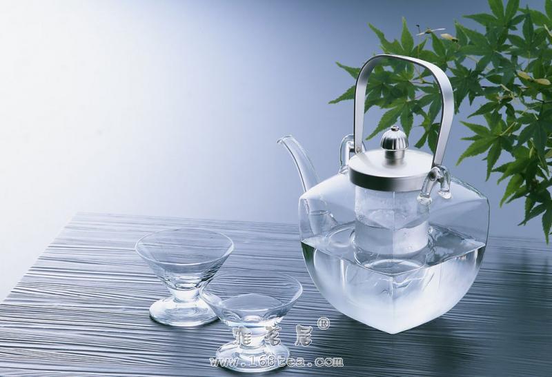 介绍清洁玻璃茶具的方法