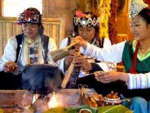 哈尼族的茶俗文化